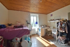 Maison de caractère avec grand jardin et dépendances - 190 m² à BAUGÉ EN ANJOU