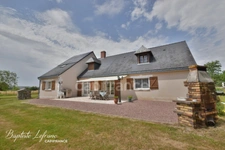 Maison familiale 8 pièces à JARZÉ - 170 m² - Terrain 4330 m²