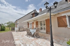 Maison familiale 8 pièces à JARZÉ - 170 m² - Terrain 4330 m²