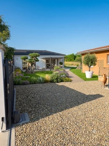 Coup de cœur ! Magnifique villa contemporaine de 136 m² et garage/dépendance de 125 m² – Chambaron-sur-Morge (Pontmort)