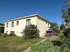 SAINT JEAN DE BEUGNE (85210) MAISON 3 CHAMBRES AVEC SOUS SOL COMPLET SUR 812M²