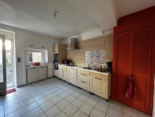 LUÇON (85400) – Proche centre-ville - Charmante maison en pierre – 140 m²