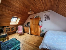 Maison d'habitation, une dépendance, un hangar et une prairie entre terre et mer - à Roscanvel en presqu'île de Crozon