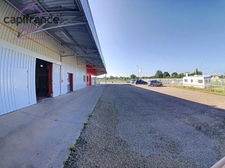 Dpt Saône et Loire (71), à vendre VITRY EN CHAROLLAIS Local commercial de 975m2 toitures et nombreux travaux suite sinistre grêle 06/2022