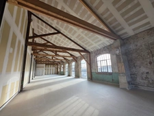 Magnifique plateau de bureau à vendre sur CHAPONOST (69), d'une surface de 216 m² au sein de la zone artisanale du FORUM DES AQUEDUCS