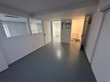 Local/bureau à vendre LYON 1ER (69) local atypique de 163m2 au total, esprit loft sur cour, en presqu'ile rue du bat d'argent.