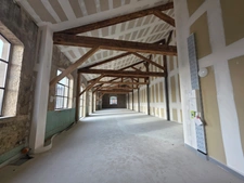 Magnifique plateau de bureau à vendre sur CHAPONOST (69), d'une surface de 216 m² au sein de la zone artisanale du FORUM DES AQUEDUCS
