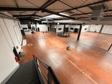 Local d'activité à vendre MIRIBEL-les échets (01)-BÂTIMENT D'ACTIVITÉ POLYVALENT DE 2 637 M² – SHOWROOM, STOCKAGE SÉCURISÉ, ACTIVITÉS PROFESSIONNELLES OU ERP