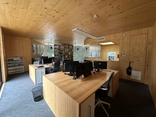 Bureaux à vendre TASSIN LA DEMI LUNE (69) magnifique petit bâtiment contemporain sur de 2 étages de bureaux , 130m2 environ