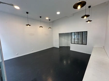 Local commercial Bail à céder  LYON 2EME (69), jolie local de 20M2 environ+ mezzanine et réserve sur cour, rue auguste comte 