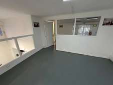 Local/bureau à vendre LYON 1ER (69) local atypique de 163m2 au total, esprit loft sur cour, en presqu'ile rue du bat d'argent.