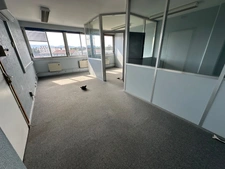 bureau à vendre TASSIN LA DEMI LUNE (69), à coté du phare à tassin, bureau de 35m2 au 5eme étage avec vue dégagée