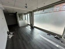 MURS Local/bureau à vendre LYON 4EME ARRONDISSEMENT (69), local en angle de 70m2 environ, idéal professions libérales 