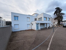 Murs local pour médical ou paramédical à vendre SAINTE COLOMBE (69), d'une surface de 174 m² en RDC, idéalement situé à 5 minutes de Vienne