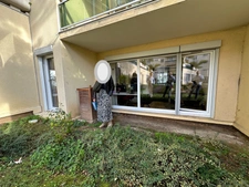 RARE ! MURS local bureaux RDC en très bon état à vendre LYON 8EME  (69) de 92 m², entièrement rénové récemment, en plein coeur du quartier Montplaisir