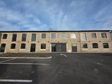 Magnifique plateau de bureau à vendre sur CHAPONOST (69), d'une surface de 216 m² au sein de la zone artisanale du FORUM DES AQUEDUCS