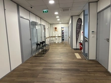 Bureaux à louer CHASSE SUR RHONE (38), bureaux de 36m², en 3 bureaux de 12m2 chacun, à louer dans centre médical avec du stationnement et une très belle visibilité