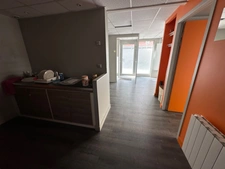 MURS Local/bureau à vendre LYON 4EME ARRONDISSEMENT (69), local en angle de 70m2 environ, idéal professions libérales 