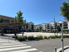 Local commercial Bail à céder  SAINT LAURENT DE MURE (69), local Commercial de 110m2 environ sur la nouvelle place centrale de st laurent de mure 