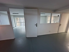 Local/bureau à vendre LYON 1ER (69) local atypique de 163m2 au total, esprit loft sur cour, en presqu'ile rue du bat d'argent.
