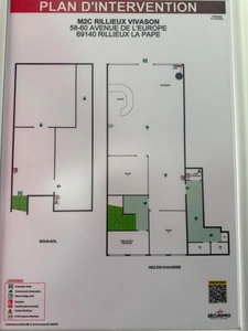MURS Local commercial à vendre RILLIEUX LA PAPE (69), magnifique local de 220m2 dont 120m2 au RDC, entièrement refait en 2022
