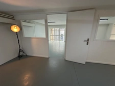 Local/bureau à vendre LYON 1ER (69) local atypique de 163m2 au total, esprit loft sur cour, en presqu'ile rue du bat d'argent.
