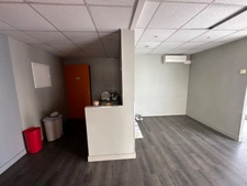 MURS Local/bureau à vendre LYON 4EME ARRONDISSEMENT (69), local en angle de 70m2 environ, idéal professions libérales 