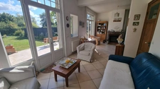 Maison bourgeoise de caractère  sur 3 niveaux–7 chambres – 2 salles d'eau,2 WC  Idéale pour une grande famille ou un investisseur