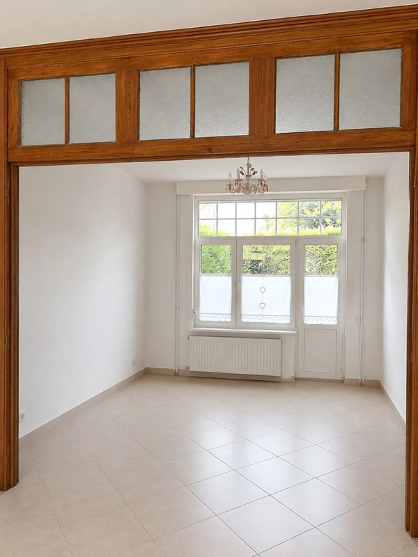 Maison bourgeoise de caractère  sur 3 niveaux–7 chambres – 2 salles d'eau,2 WC  Idéale pour une grande famille ou un investisseur