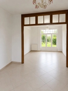 Maison bourgeoise de caractère  sur 3 niveaux–7 chambres – 2 salles d'eau,2 WC  Idéale pour une grande famille ou un investisseur