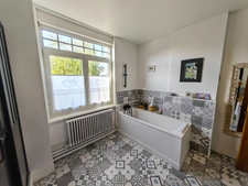 Maison bourgeoise de caractère  sur 3 niveaux–7 chambres – 2 salles d'eau,2 WC  Idéale pour une grande famille ou un investisseur