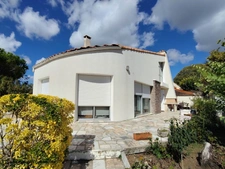 À ROYAN, UNE VILLA D’ARCHITECTE À VIVRE AU RYTHME DE VOS ENVIES