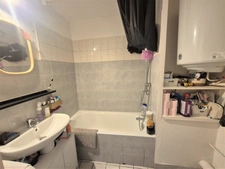 GRENOBLE EUROPOLE / GARE — Studio 30 m² avec balcon et parking sécurisé En étage