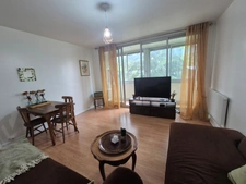 SOUS OFFRE D'ACHAT Eybens Secteur Résidentiel– T3 traversant Est/Ouest, vue montagne, en très bon état, loggia et cave