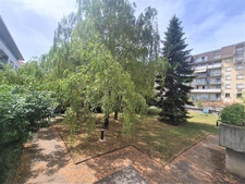 GRENOBLE EUROPOLE / GARE — Studio 30 m² avec balcon et parking sécurisé En étage