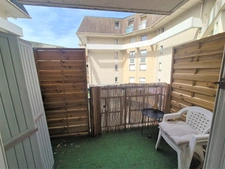 GRENOBLE EUROPOLE / GARE — Studio 30 m² avec balcon et parking sécurisé En étage