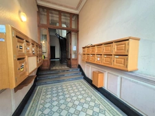 Appartement à vendre Grenoble – Secteur Berriat / Gare : Charmant T1 bis de 44 m² avec cachet de l'ancien, balcon, cave et galetas