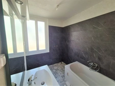 The charm and character of a renovated townhouse - Grenoble - Flaubert district - Quiet garden of approximately 200m²