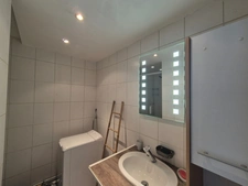 Bright 2-bedroom apartment (53 m²) with balcony and parking - Enjoy peaceful living with mountain views 