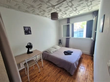 Apartment for sale in Grenoble – 3 rooms, 48m², East-South facing, with bright living room, modern fitted and furnished kitchen & cellar 