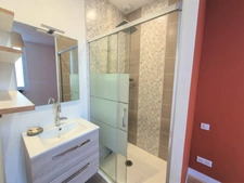 The charm and character of a renovated townhouse - Grenoble - Flaubert district - Quiet garden of approximately 200m²