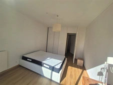 Appartement 7 pièces 147 m² à Grenoble – Dernier étage avec 2 terrasses sur parc et possibilité garage
