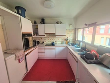 Appartement 7 pièces 147 m² à Grenoble – Dernier étage avec 2 terrasses sur parc et possibilité garage