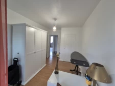 SOUS OFFRE D'ACHAT Eybens Secteur Résidentiel– T3 traversant Est/Ouest, vue montagne, en très bon état, loggia et cave