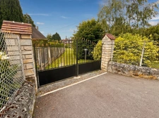 Belle propriété avec étang privé sur 5500m² idéal famille ou investisseurs