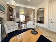Maison de caractère en briques – 146 m² – Jardin intimiste – Combles aménageables – Centre-ville de Marle