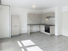 Appartement T2 Rennes Saint-Hélier – 45 m² – Parking couvert et sécurisé – Plein sud RENNES – SAINT-HÉLIER – APPARTEMENT T2 DE 45,17 M² – PARKING COUVERT – EXPOSITION SUD