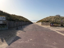 Ensemble immobilier de deux maisons avec activité de chambres d’hôtes – À 150 m de la mer à CREANCES (50)