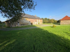 🏡 Ancien corps de ferme à Carantilly – charme, espace et potentiel réunis (50)