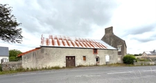 Maison en pierre de 111 m² avec garage, dépendance et terrain de 1 374 m² – Fort potentiel MOON SUR ELLE (50)